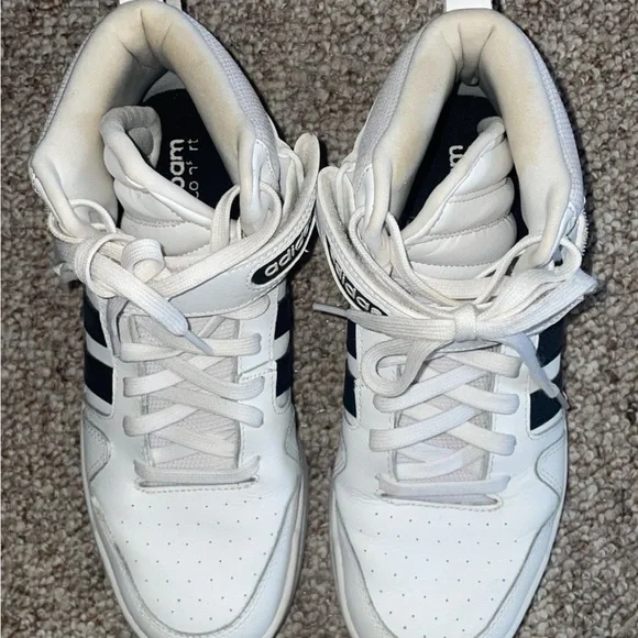 Adidas Classic White and Black Sneakers - Picture 5 of 6